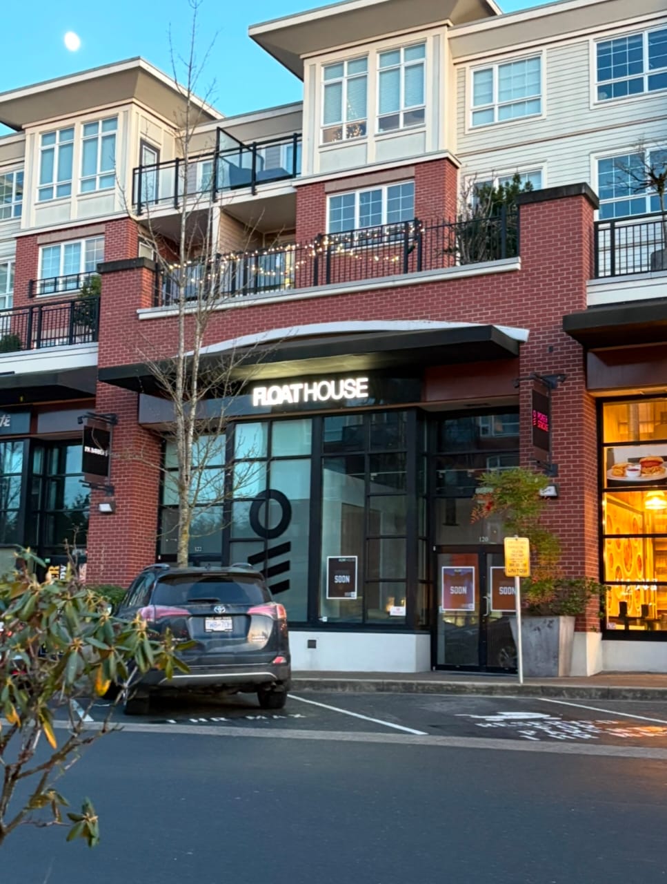 Float House: Source to Peace, Calm and Mindfulness