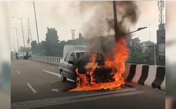 Car Catches Fire on Phagwara-Jalandhar GT Road: No Casualties Reported